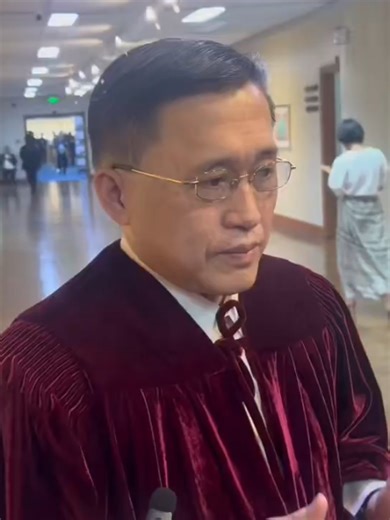 “Ako naman magiging impartial po ako. Inihalal po ako ng 27 million Filipinos.” Senator Bong Go says he will remain impartial as the Senate convenes as an Impeachment Court today, May 18. | via Darylle Sarmiento, ABS-CBN News #abscbnnews #breakingnewsph