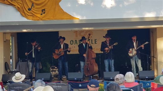 "Wait A Minute" #springstreet Oakdale Park www.springstreetbluegrass.com | SpringStreet