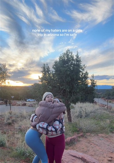 Exploring Devil's Cove: A Memorable Arizona Hiking Experience