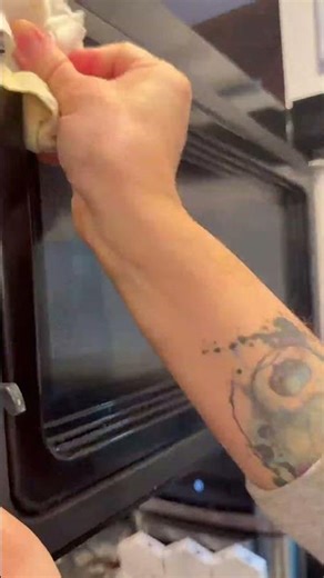 Do these wipes stand up to my messy kitchen? Mom of 6 review