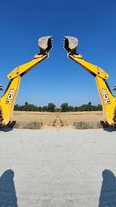 163K views · 1K reactions | CRAZY BACKHOE HEAVY JCB VIDEOS 藍 #jcb #jcbvideo #jcb3dx #backhoe #tractor #bulldozer #excavator | RoadMade Machine | Facebook