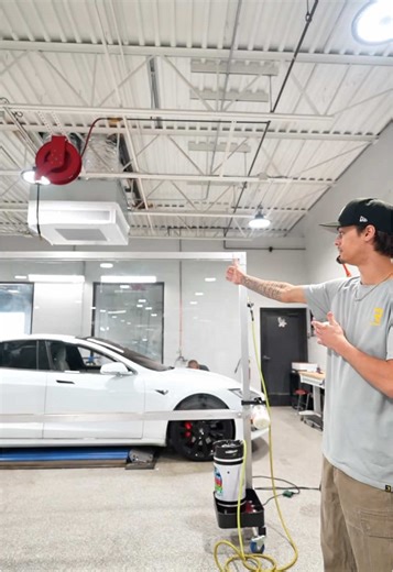 Wasn’t even a manual just a steptronic🥲 Restoration on this 15 year old tint had me sitting there all day. #automotive #tint #installer #llumar #vinly