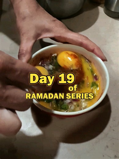 Ramadan Day 19 🌙 📅 9 March 2026 🌅 SEHRI • Cucumber 113 g • 3 egg whites 1 whole egg (boiled) • Greek yogurt 200 g • Oats 2 tbsp with 2 tbsp milk • Chia seeds 1 tbsp • Almonds 7 • Whey protein 1 scoop (500 ml water) 🌙 IFTAR • Date 1 • Fruit salad 100 g • Chana chaat 100 g • BBQ chicken 500 g (meat only) ☕ PRE-WORKOUT • 1 cup black coffee 🏋️ GYM ⚖️ Bodyweight: 80.8 kg 💪 SHOULDERS WORKOUT Arnold Press 4 sets • 12.5 kg × 10 • 12.5 kg × 10 • 12.5 kg × 10 • 12.5 kg × 10 Cable Upright Row (Wide G