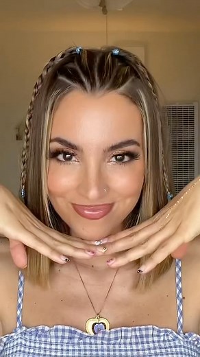 880K views · 42K reactions | haven’t done one of these Bobby pin hairstyles in a while ✨ save for later 欄 #hairstyle #hairtutorial | Bilintina MakeUp | Facebook