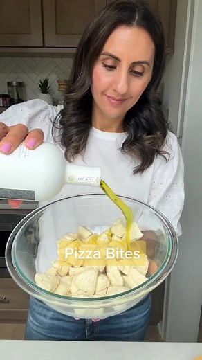 Easy 2-Ingredient Pizza Bites Recipe