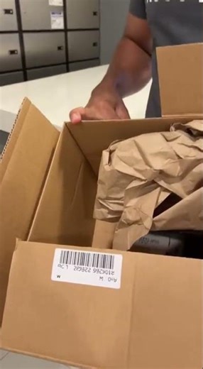 Nosy Neighbor 📢 opens neighbors' Amazon packages — wait for the shirt