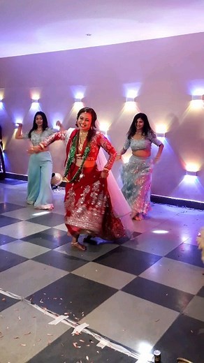 Surprise Dance Performance to the Groom #dancevideo #weddingphotographynepal#weddingdance#love 💖📷️ #bridaldance#behuli#dreamstudio#dance#bridalnepal | Wedding Photography Nepal