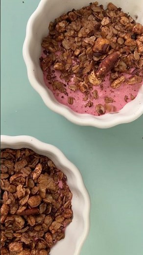 Homemade Healthy Chocolate Granola with Cacao Nibs – Perfect for Breakfast or Snacks!