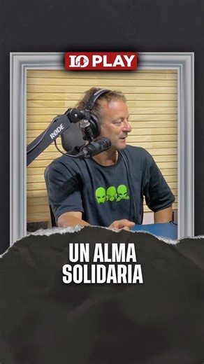 LA OPINION Play | Streaming on Instagram: "¡Pesca, solidaridad y corazón en Pergamino! 🎣❤️ Enzo Gennero es un vecino que no para de ayudar: gestiona alimentos y calzado para quienes más lo necesitan. 🙌 Ahora, busca ir un paso más allá con un proyecto en el Municipio: crear una Escuela de Pescadores para niños. El objetivo es unir el deporte con la contención social, trabajando junto a merenderos para que los chicos aprendan la disciplina y compartan una merienda. 🥪✨ 📺 #FueraDePágina: lunes a