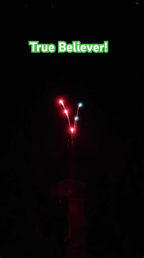 TRUE BELIEVER Firework 36 Shots - Brothers Pyrotechnics