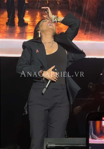 Y A Pesar De Todo - Ana Gabriel en UBS Arena 2025