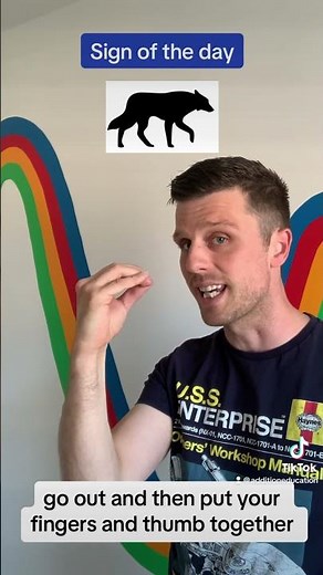 Sign of the day: wolf @linktr.ee/additioneducation #makaton #signlanguage #signoftheday #wolf