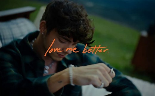 【美国】Corbyn Besson - Love Me Better (Official Music Video)