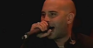 Giuliano Sangiorgi torna dopo 18 anni alla guida del concertone della Notte della Taranta