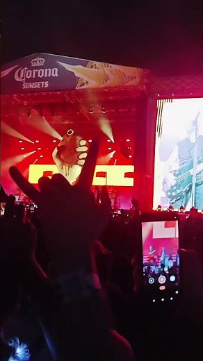 Holiday — Green Day Live at Lollapalooza Mumbai 2025 | RG’s Live Concerts