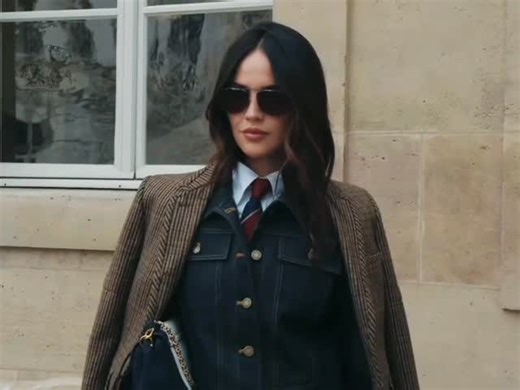Eiza Gonzalez Fan 🤍 | Full video of Eiza Gonzalez at the Thom Browne fashion show in Paris 🤍 // Oct 7th, 2025 📹 @thombrowne | the reunion with @taylour was so... | Instagram