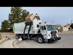 Peterbilt 520 KANN Commercial Side Loader