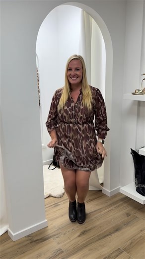 𝑬𝒔𝒕𝒆𝒍𝒍𝒆 MAPR 7 🌼 on Instagram: "Il y a quelques jours, je suis allée à l’inauguration de la nouvelle boutique de vêtements @anara_clothes au complexe commercial de Nalinnes Bultia où j’ai eu la chance de rencontrer Éloïse qui s’est lancé dans le projet de créer son magnifique magasin de prêt à porter féminin. Elle a réalisé un travail incroyable car le magasin est trop beau ! Tu pourras y trouver de superbes pépites tendances et même des vêtements de fêtes, des accessoires, ainsi que des