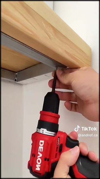 DIY Floating Adjustable Desk: Easy 5-Step Guide