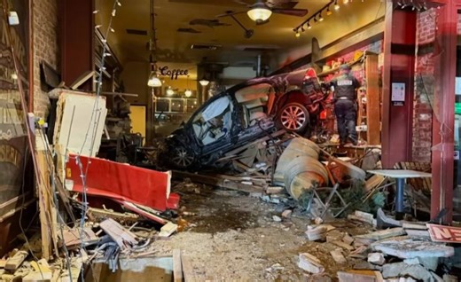 Video: 90-year-old driver plows into Los Gatos coffee shop on Thanksgiving