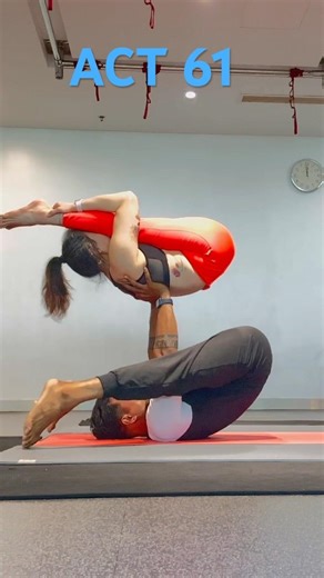 Acro yoga|| balance tutorial ||#acrobatics #acroyoga #elitefitness #india #acroyogahanoi #indonesia