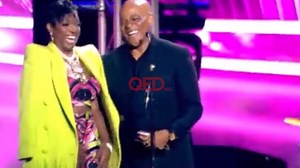 Moment Annie Idibia introduces herself at the Headies Awards #qedng #annieidibia #idibia #anniemarcaulay #theheadies | QEDNG