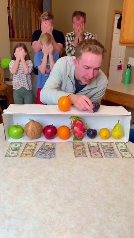 The most fun way to use fruit in a game | Creative and entertaining ideas