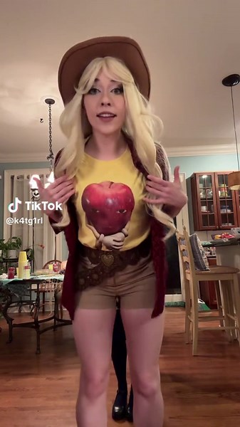 My Little Pony Cosplay Featuring Mane Six Characters