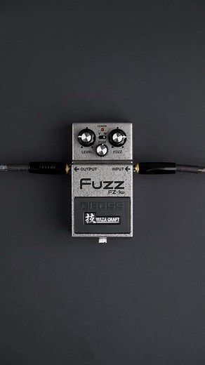 With Modern mode engaged the BOSS FZ-1W Fuzz delivers a refined and versatile fuzz voice with a focused midrange and fatter tone, making it ideal for all types of current music styles. The gain range is even wider than Vintage mode, and cranking the Fuzz knob past three o’clock conjures rich, singing sustain for inspired solo playing. The Tone knob offers a different tuning that lets you tweak the brightness without altering the midrange, ensuring your sound always cuts through. And when used as