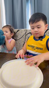 894K views · 53K reactions | Kindness test (cookie challenge) with Deeanna #fypシ #fypviral #foryourpage #reelsfacebook #trendingreelsvideo #reelsfacebook #viralvideoシ #fbreelsvideo #reelsviralシ #reelsvideoシ #fypシ゚viralシfypシ゚ #kindness #toddler #toddlerlife #ToddlerMom | Diana Lyn | Facebook