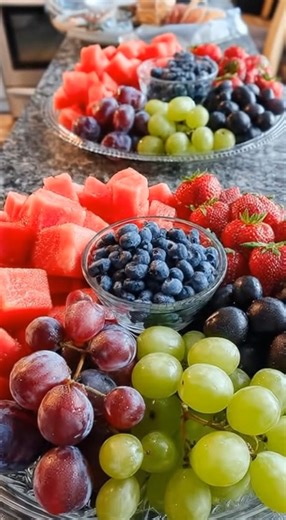 Fresh Summer Fruit Platter Ingredients 2 cups watermelon chunks 1...