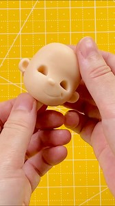 120K views · 3K reactions | How to create a basic head model. Follow me for more cute things  | Yellow Bee - Sugar Art by Vicky Teather | Facebook