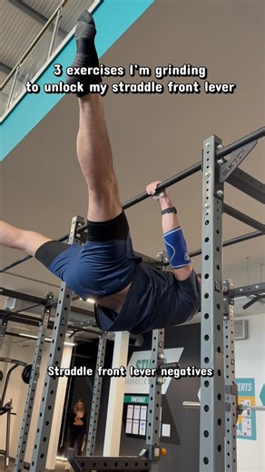 3 Exercises I’m grinding to unlock my straddle front lever!
