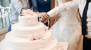 5 custom wedding cake bakers to book for your big day