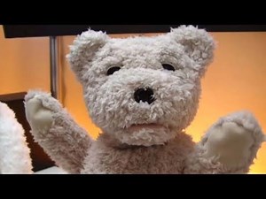 くしゃみもする子ぐま型ロボット Teddy bear robot
