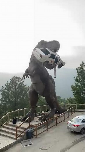 Dinosaur eating cars #dinosaur #dinovalley #yt