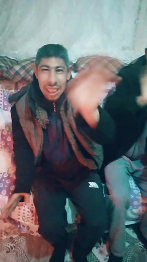 Exciting Hand-Clapping Game Challenge with Friends