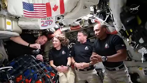 🚨 WOW! President Trump just informed the Artemis II astronauts that hockey legend WAYNE GRETZKY was proud of themASTRONAUT HANSEN: “I just want to thank you on behalf of Canada..."POTUS: “Well, I have to say, I spoke to a VERY special person, Wayne Gretzky, who I think you know — the GREAT ONE, and I spoke to your Prime Minister... they are SO PROUD of you.”
