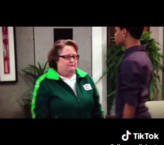 Lab Rats: Leo Becomes Bionic | Power-Up Moment