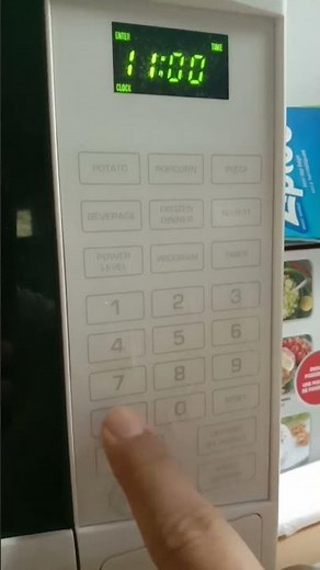 How to set clock time on a microwave oven