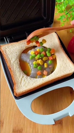 Create Delicious Meals Yodimoms Portable Toasted Sandwich Maker Review! #sandwichmaker