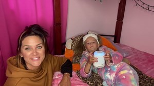 White Noise Machine for Sleeping with Night Light，Baby Sound Machine– 29 Soothing Sounds，Rechargeable White Noise Machine for Kids Adults Sleep, Portable Lullaby Machine Baby Soother