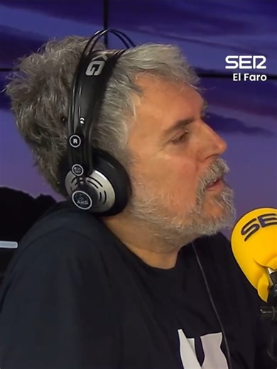 🎤 Aunque sin estribillo, ni estructuras convencionales, Turnedo nos conquistó a todos, puso palabras a un enfado que todos habíamos sentido, aunque no tuviéramos razón 📹 Entrevista completa, en el canal de Youtube del Faro y plataformas de audio #ivanferreiro #ElFaro #cadenaser #turnedo #album