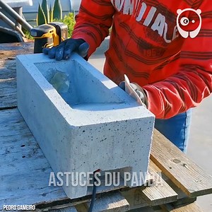 Décorez votre jardin avec cette superbe lampe faite en béton 💡 | Astuces du Panda