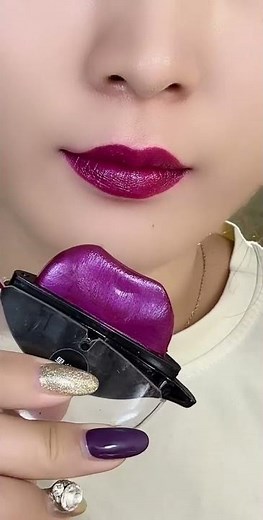 💄 Perfect Lipstick Hack | Easy Lip Stamp for Flawless Lips 💋