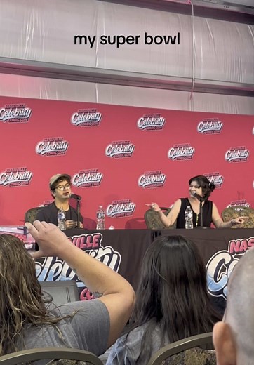 Gaten Matarazzo and Gabriella Pizzolo Perform 'Never Ending Story'