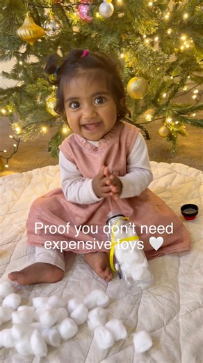 Baby’s First Christmas Snowman | Easy Sensory Activity (11 Months)