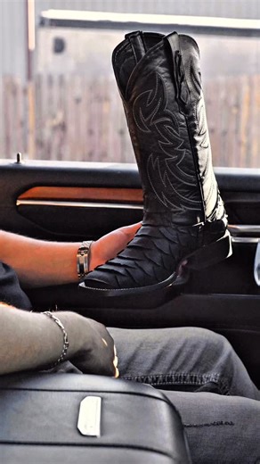 NEW Black Jumbo Python Boots For ONLY $129!!🐍🥷Available EXCLUSIVELY At TEXASBOOTRANCH.NET | Texas Boot Ranch