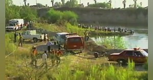 TX Bus Crash Painful for FFs, Survivors 30 Years Later