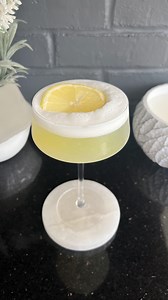 PISCO SOUR Comment ‘GLASS’ or’SHAKER’ for direct links 2 oz Pisco .75 oz Simple Syrup 1 oz fresh lemon juice 1 egg white Dry shake then add ice and shake again Enjoy! #piscosour #pisco #lemondrinks #summerdrinks #summercocktail #cocktailideas #drinkideas | Styled By Daisies